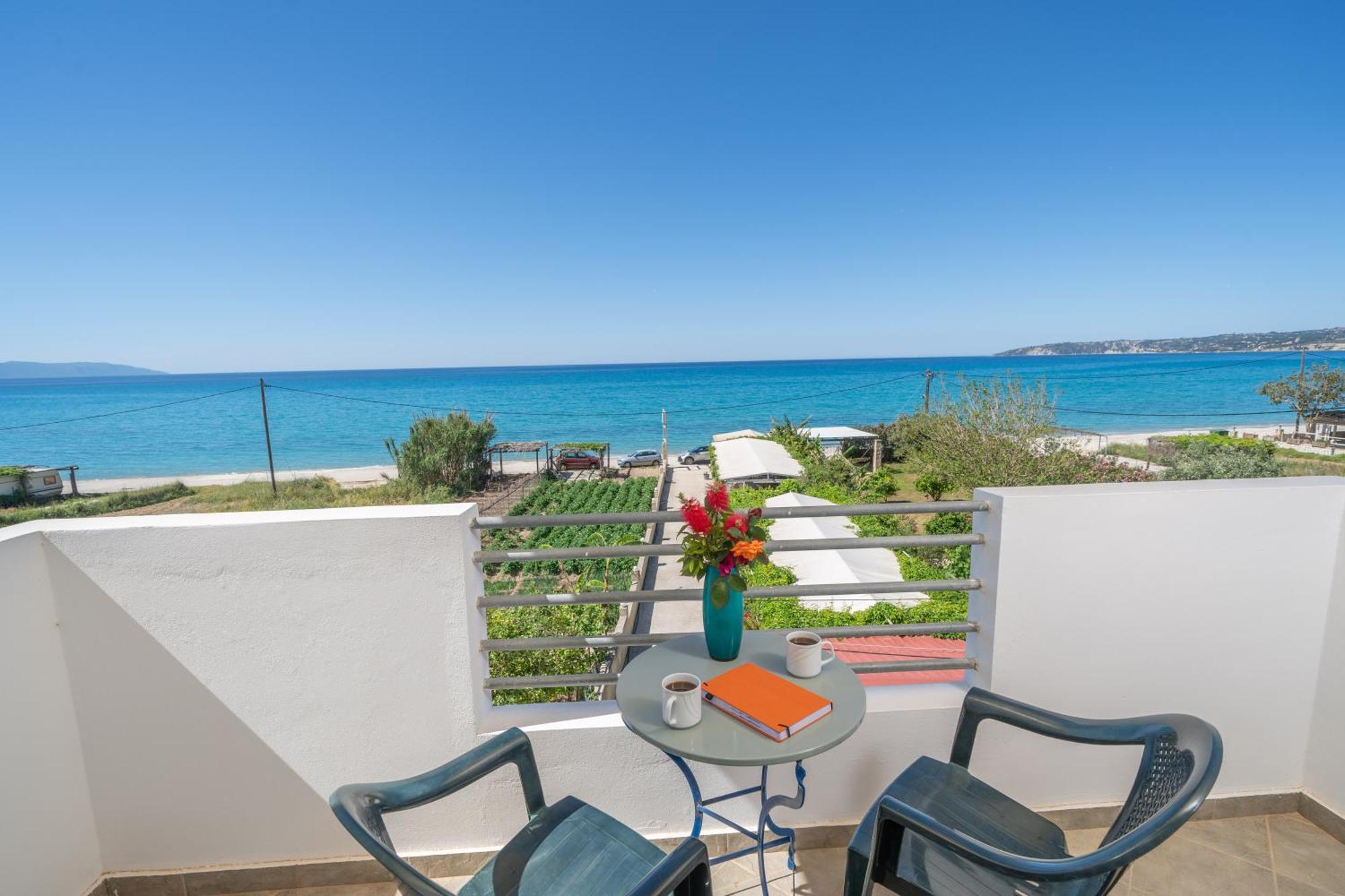 Aridas At The Beach Lourdata  Exterior photo